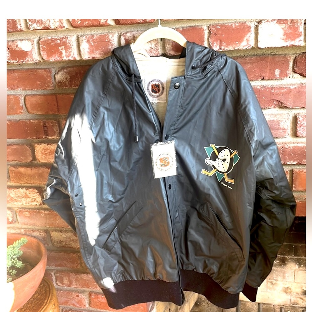 Brand new vintage NHL Mighty Ducks jacket